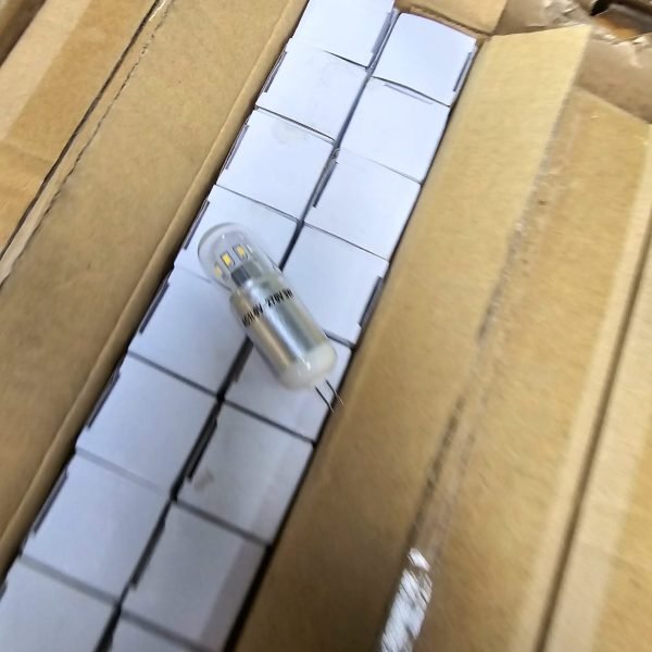 Lote #180 Caja con 100 lamparas LED G4 - Imagen 3