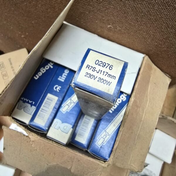 Lote # 40 Caja con 100 tubos halogenos 200w