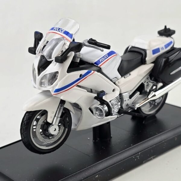 Lote # 25 Yamaha FJR1300A,  escala 1:18 - Imagen 7