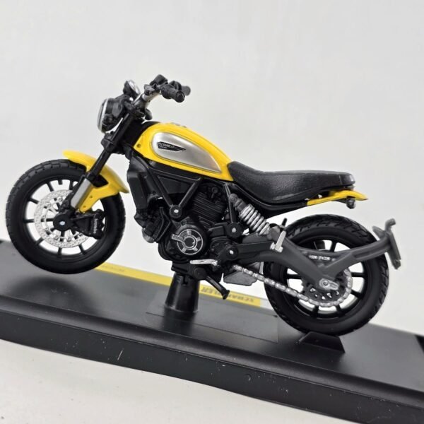 Lote # 69 Ducati Scrambler, escala 1:18 - Imagen 4