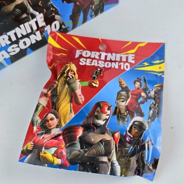 Lote #136 Caja con 30 figuras sorpresa Fortnite - Imagen 5