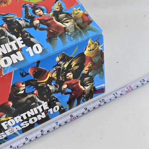 Lote #136 Caja con 30 figuras sorpresa Fortnite - Imagen 3