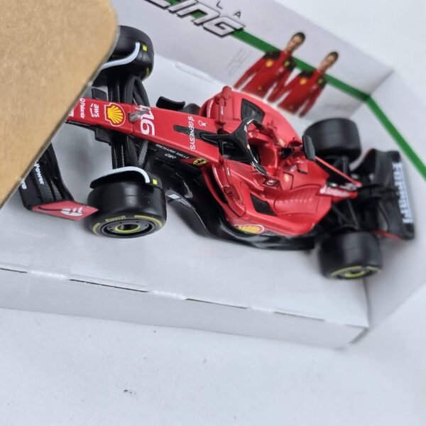 Lote # 32 Ferrari, Charles Leclerc, Escala 1:43 - Imagen 4