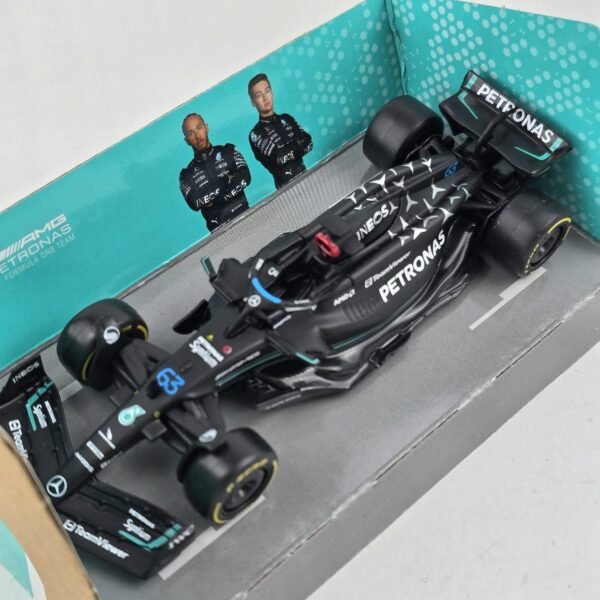 Lote # 33 Mercedes Benz, George Russell, Escala 1:43 - Imagen 6