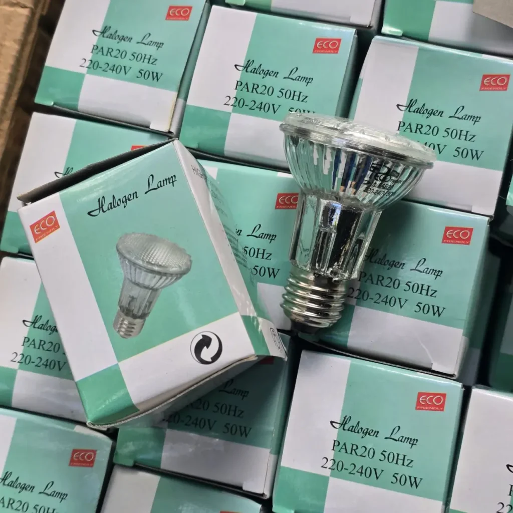 Lámparas halógenas PAR20 de 50W en cajas ecológicas. by Remates Narvaja
