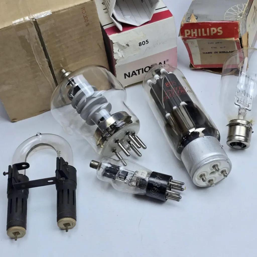 Tubos de vacío vintage 805 NATIONAL y PHILIPS con cajas. by Remates Narvaja