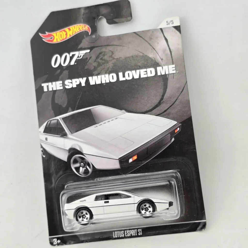 Hot Wheels Lotus Esprit S1 blanco de James Bond 007 The Spy Who Loved Me en empaque original 5/5. by Remates Narvaja
