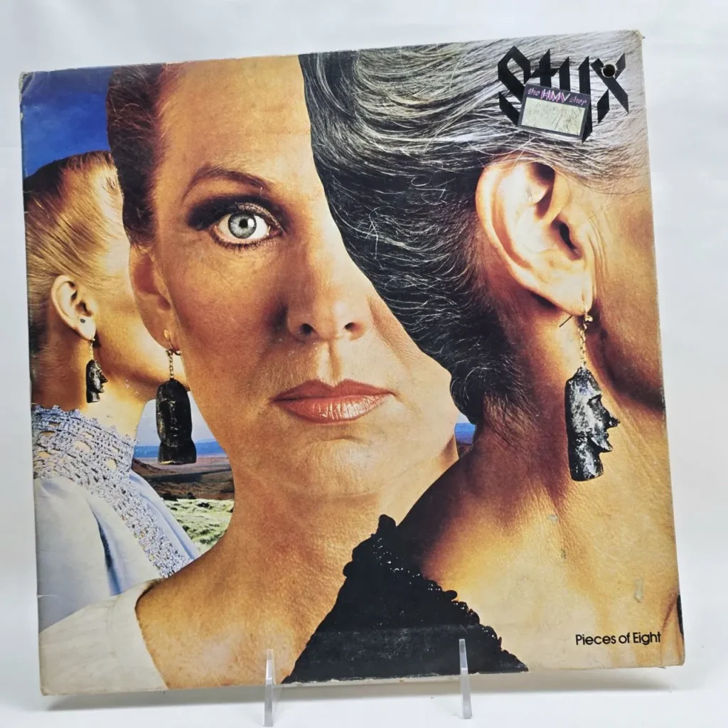 Portada de vinilo Styx Pieces of Eight con collage de rostros de mujeres y pendientes distintivos. by Remates Narvaja