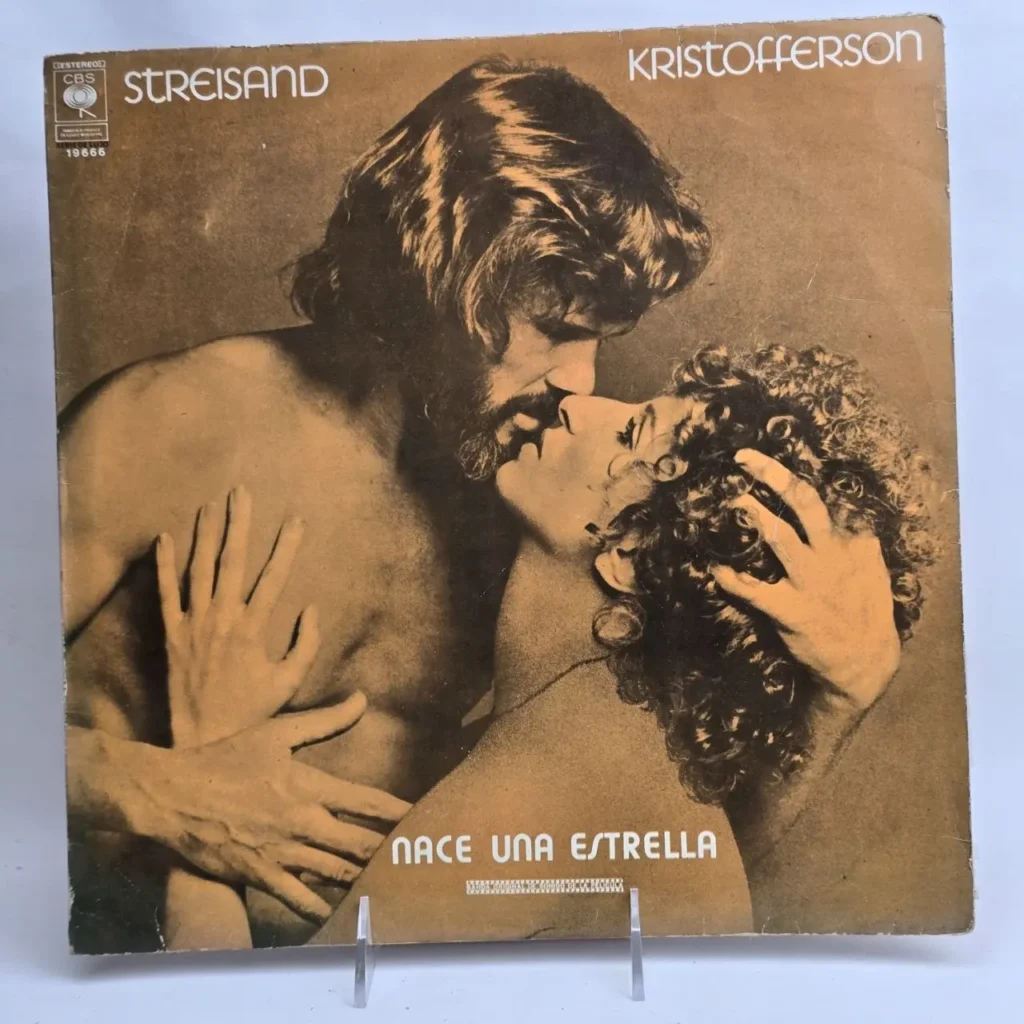Portada del álbum de Barbra Streisand y Kris Kristofferson besándose para 'Nace Una Estrella'. by Remates Narvaja