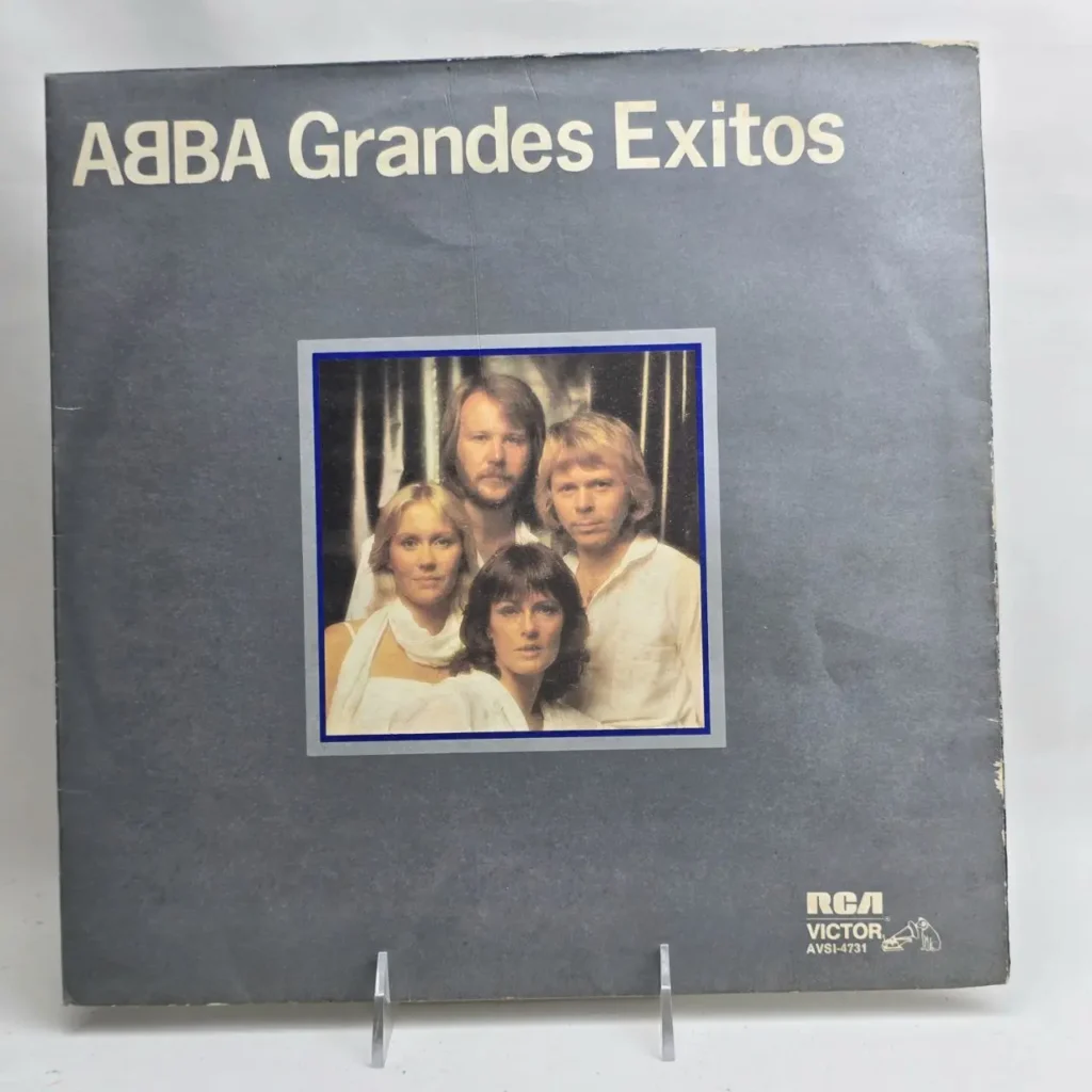 Portada de álbum ABBA Grandes Exitos con foto de la banda. by Remates Narvaja