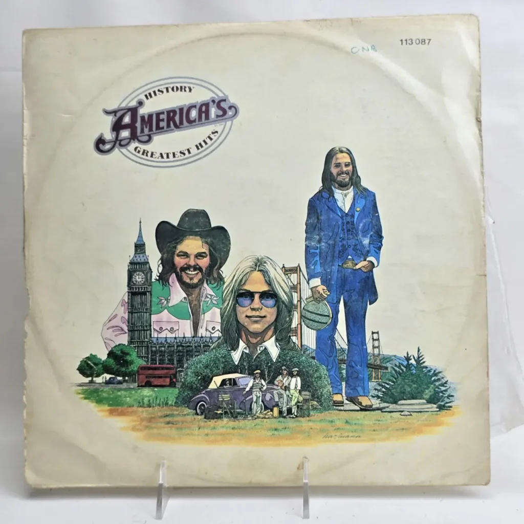 Portada del álbum de vinilo "History America's Greatest Hits" de la banda America, con arte ilustrado. by Remates Narvaja