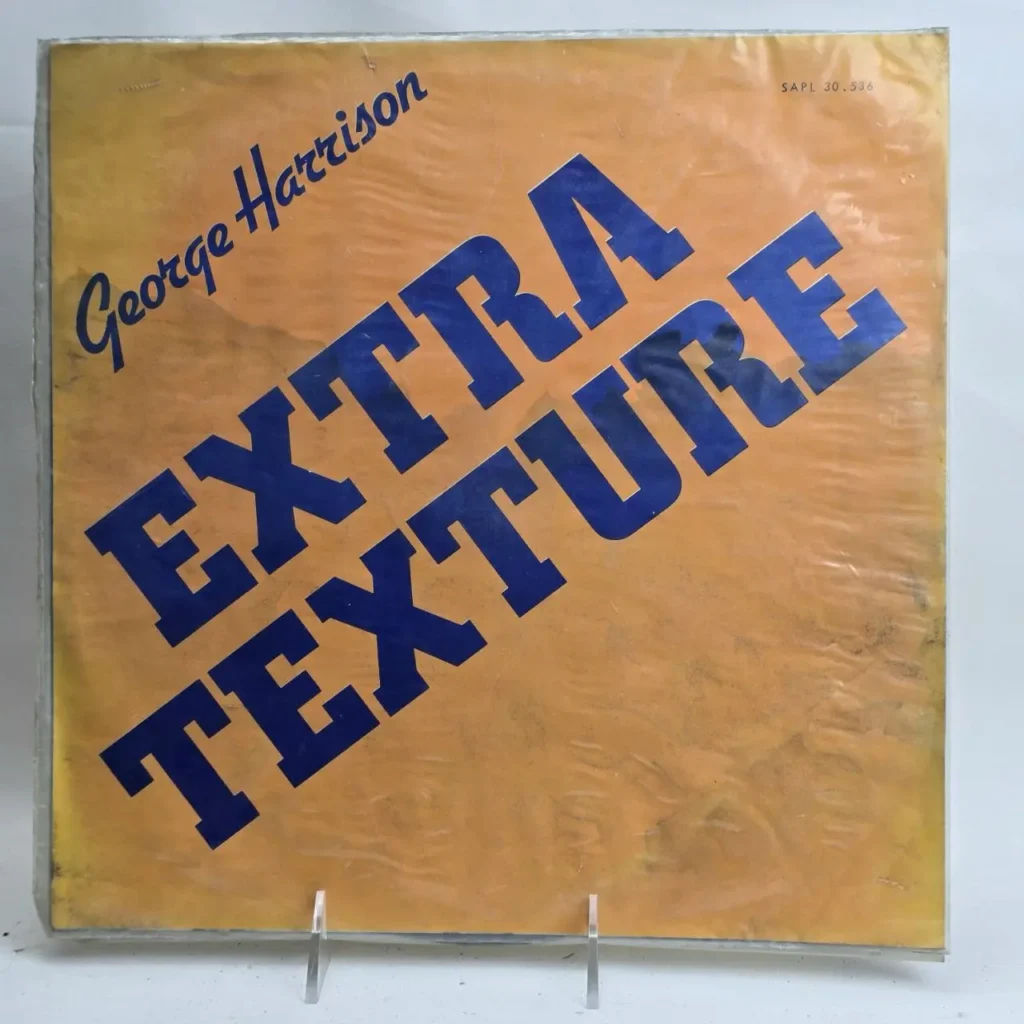 Portada del álbum Extra Texture de George Harrison. by Remates Narvaja