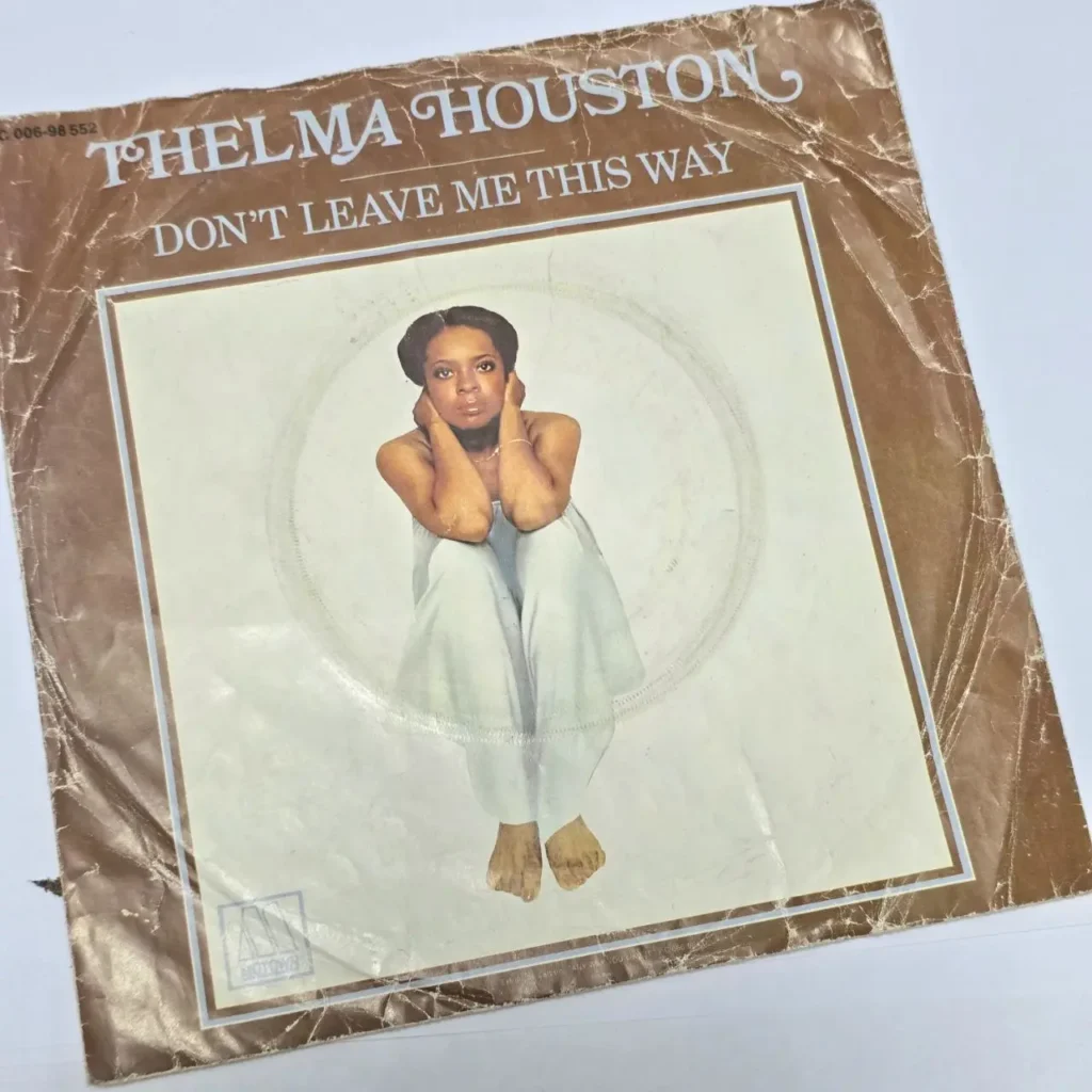 Portada de vinilo de Thelma Houston "Don't Leave Me This Way" by Remates Narvaja