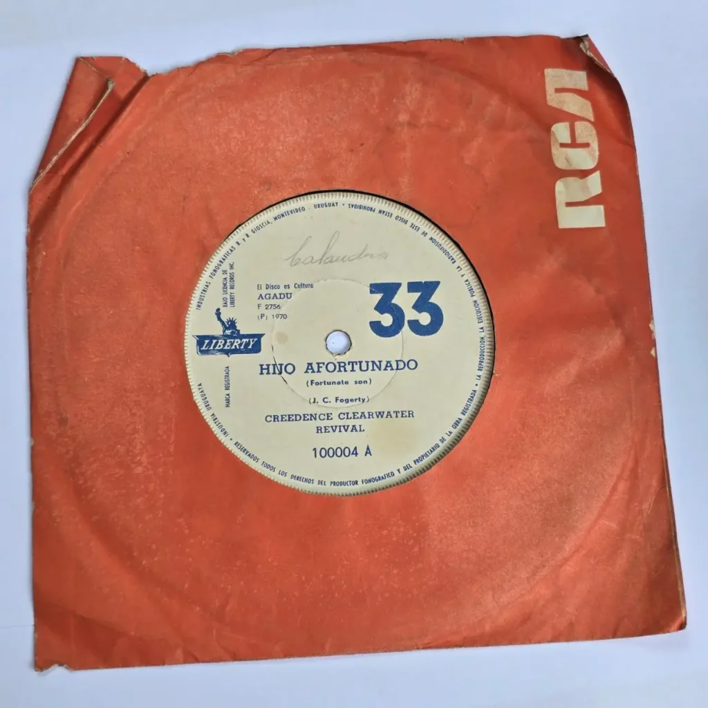 Disco de vinilo 33 RPM de Creedence Clearwater Revival "Hijo Afortunado" (Fortunate Son) de 1970, by Remates Narvaja