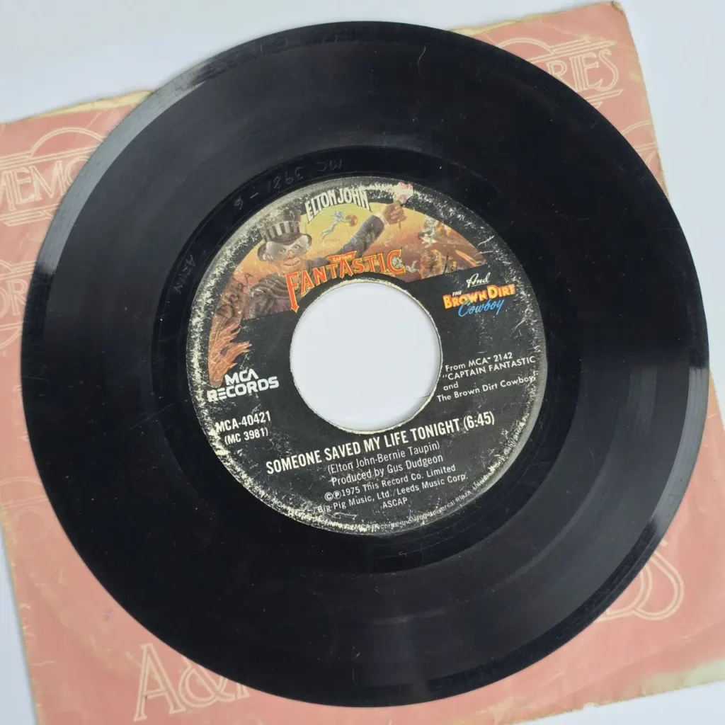 Elton John - Someone Saved My Life Tonight (1975) 45 RPM single de vinilo de MCA Records. by Remates Narvaja