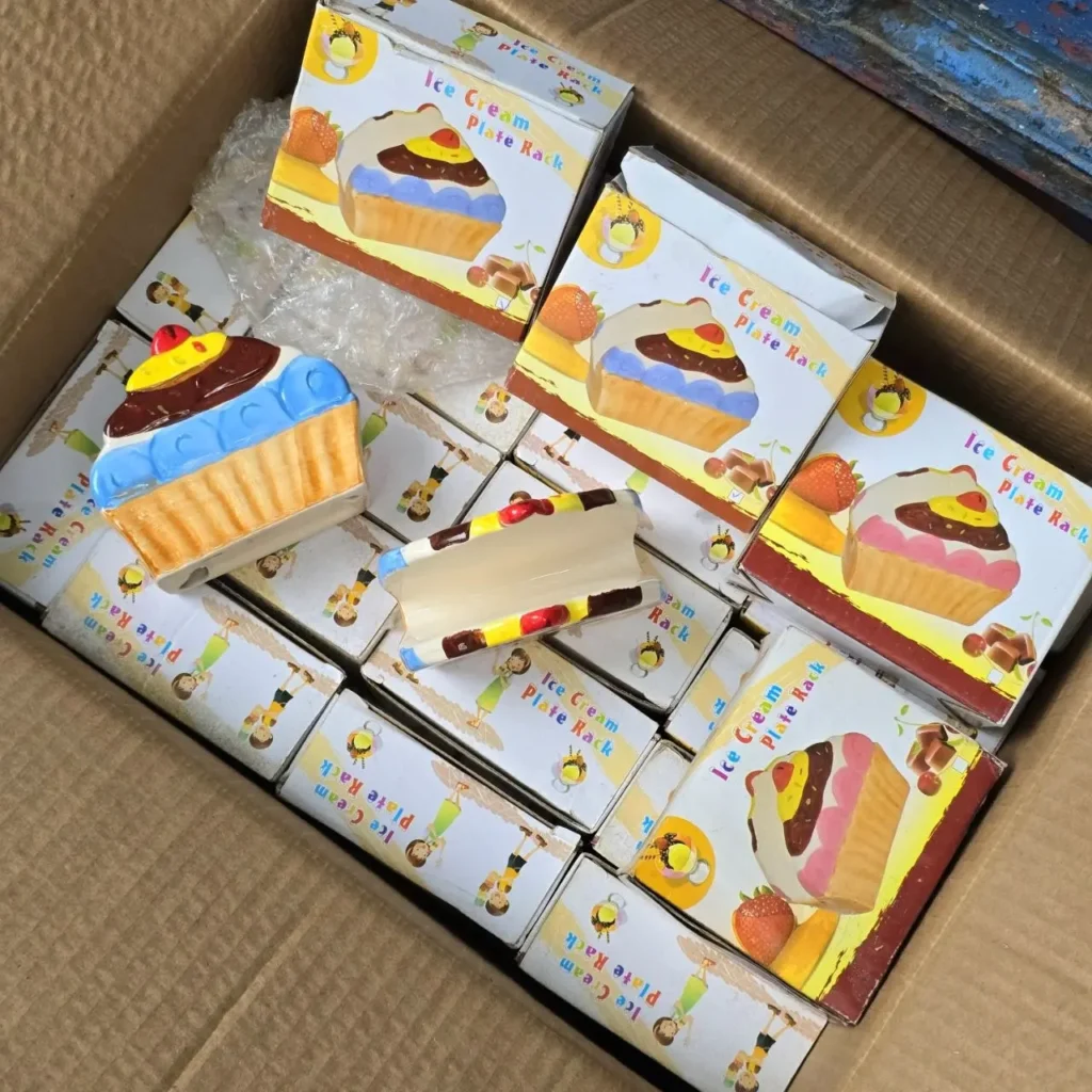 Cajas de soportes para platos de helado con forma de cupcake de cerámica. by Remates Narvaja