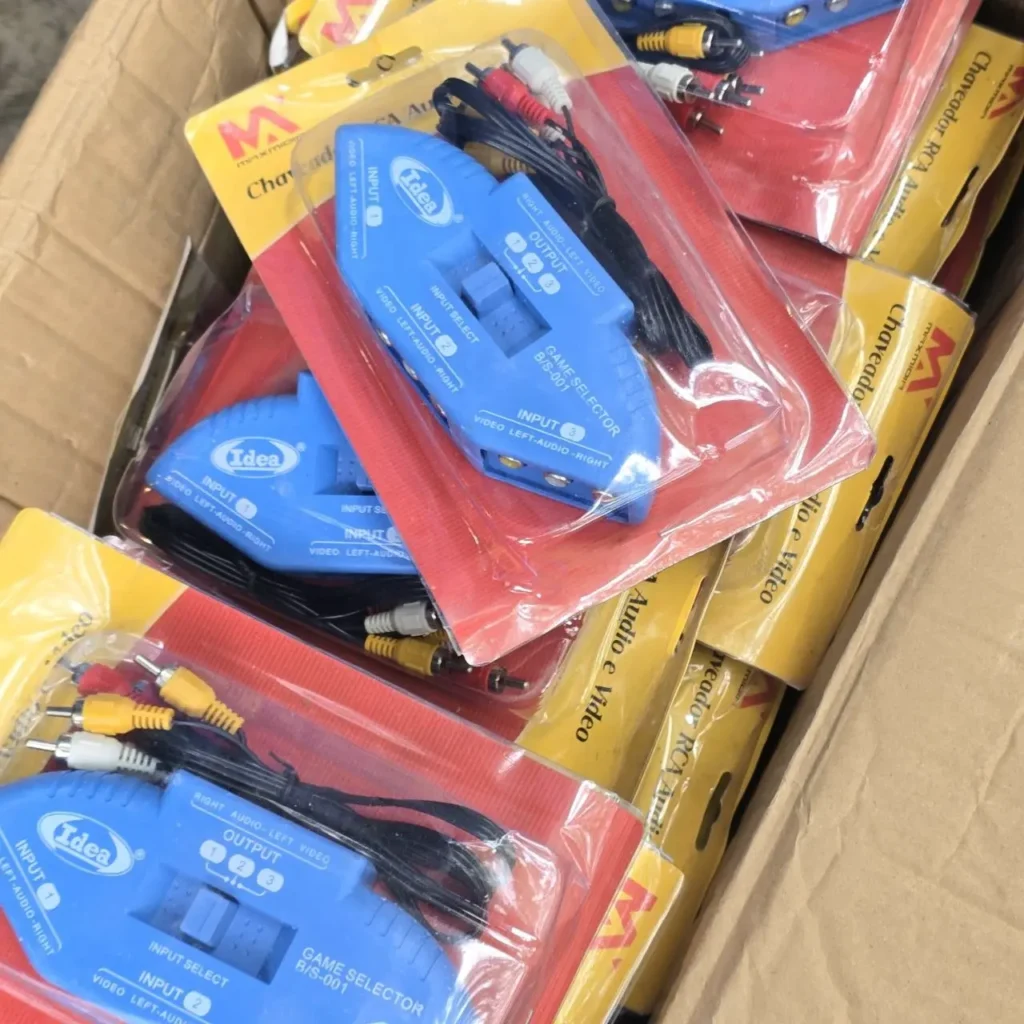 Caja con múltiples selectores de audio y video RCA azules de la marca Idea, modelo Game Selector B/S-001. by Remates Narvaja