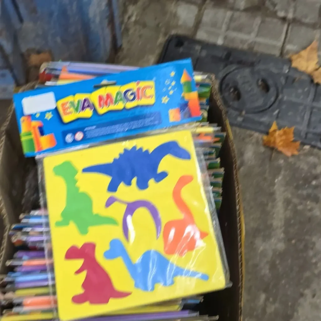 Formas de dinosaurios de goma EVA EVA MAGIC para manualidades. by Remates Narvaja