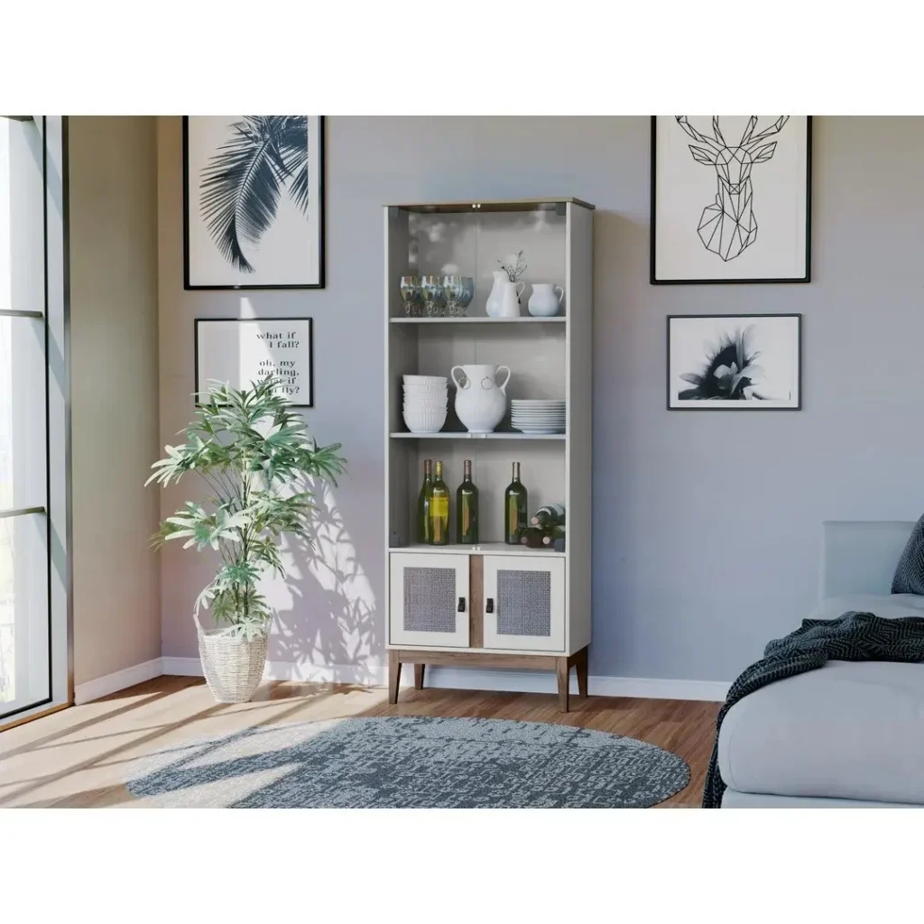 Mueble vitrina blanco con estantes, puertas de mimbre y patas de madera. by Remates Narvaja