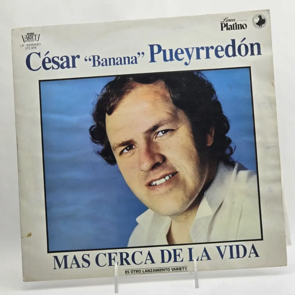 Portada del álbum "Mas Cerca de la Vida" de César "Banana" Pueyrredón. by Remates Narvaja