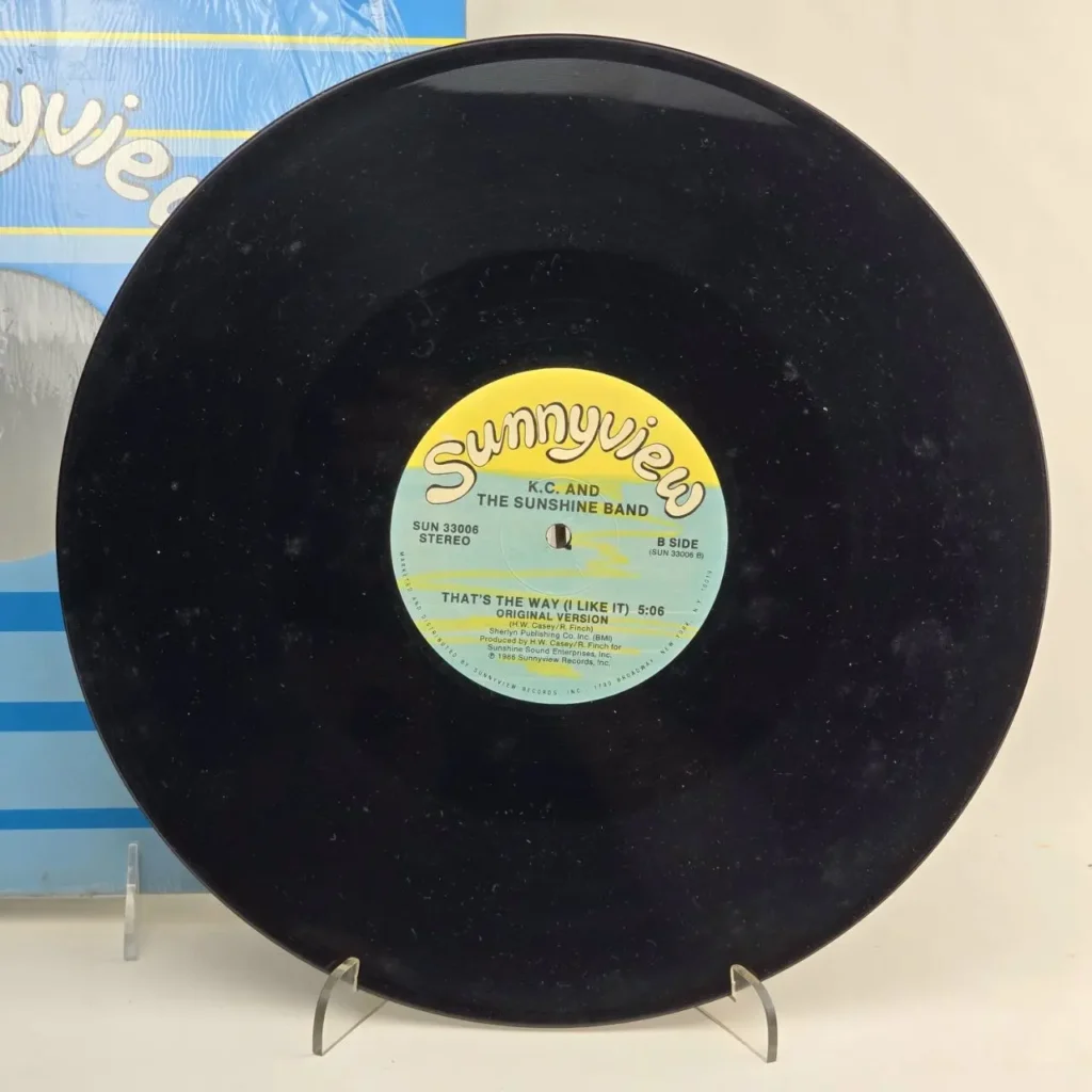 Vinilo de K.C. and The Sunshine Band "That's The Way (I Like It)" en el sello Sunnyview Records. by Remates Narvaja