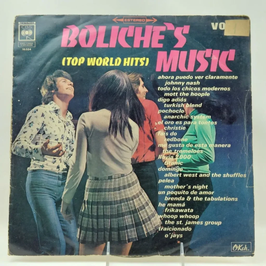 Portada de álbum LP vintage "Boliche's Music (Top World Hits) Vol. 1" con tres jóvenes en moda de los años 6 by Remates Narvaja
