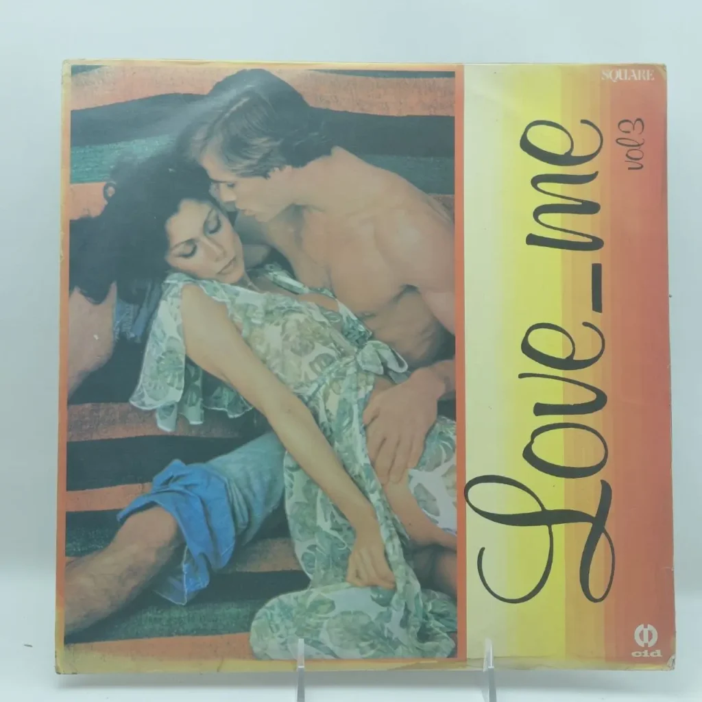 Portada de disco Love_me vol 3 con pareja romántica en estilo retro. by Remates Narvaja