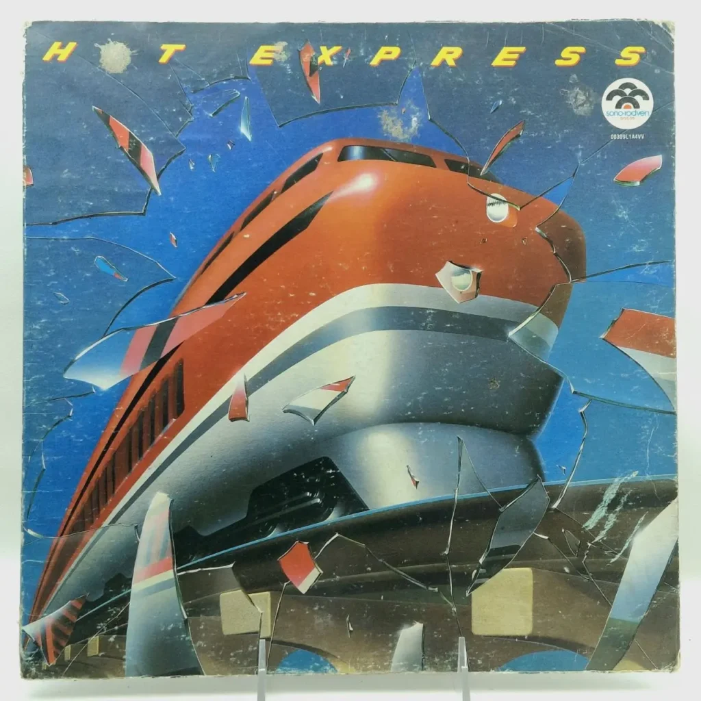 Portada del álbum Hot Express con un tren bala rojo y plateado rompiendo cristales. by Remates Narvaja