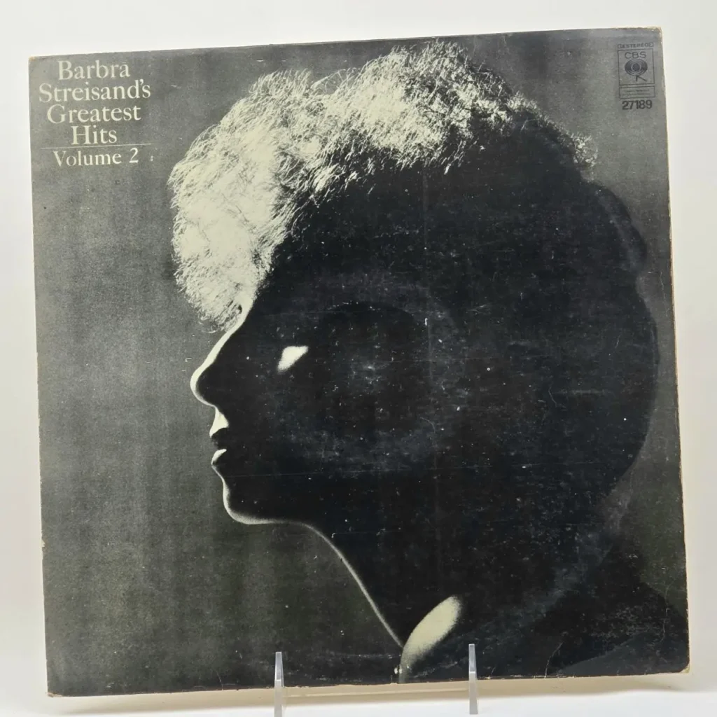 Portada del álbum de vinilo Barbra Streisand Greatest Hits Volume 2, perfil en blanco y negro. by Remates Narvaja