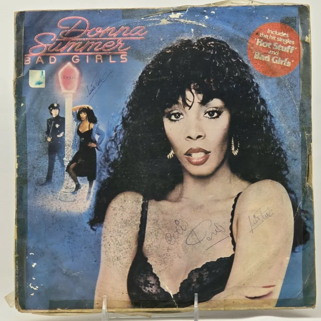 Portada de álbum Donna Summer Bad Girls autografiada. by Remates Narvaja