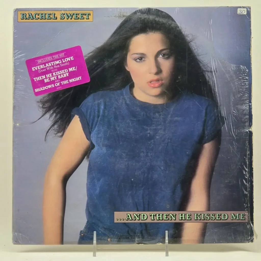 Portada del álbum de vinilo Rachel Sweet "...And Then He Kissed Me". by Remates Narvaja