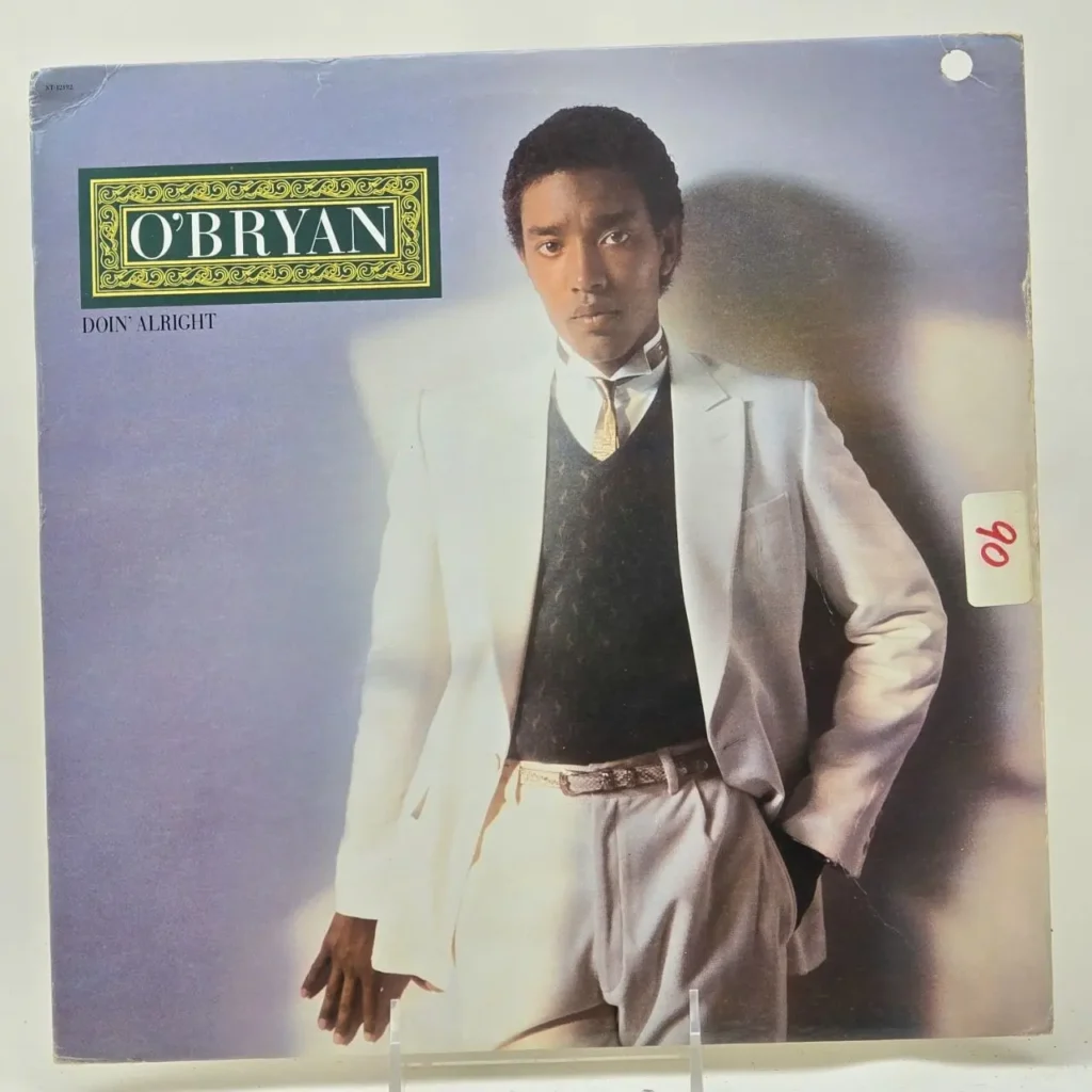 Cubierta de álbum de vinilo O'Bryan Doin' Alright con el artista en traje blanco. by Remates Narvaja