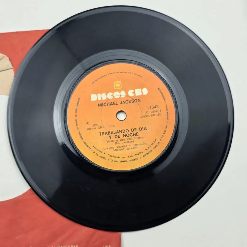 Vinilo single de Michael Jackson "Trabajando de Día y de Noche" (Working Day And Night) de 1979 en el sello by Remates Narvaja