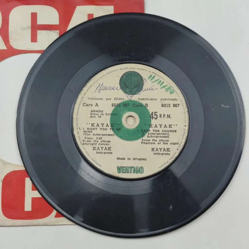 Disco de vinilo 45 RPM de Kayak "I Want You To Be Mine" / "Keep The Change", sello Vertigo, Made in Uruguay by Remates Narvaja