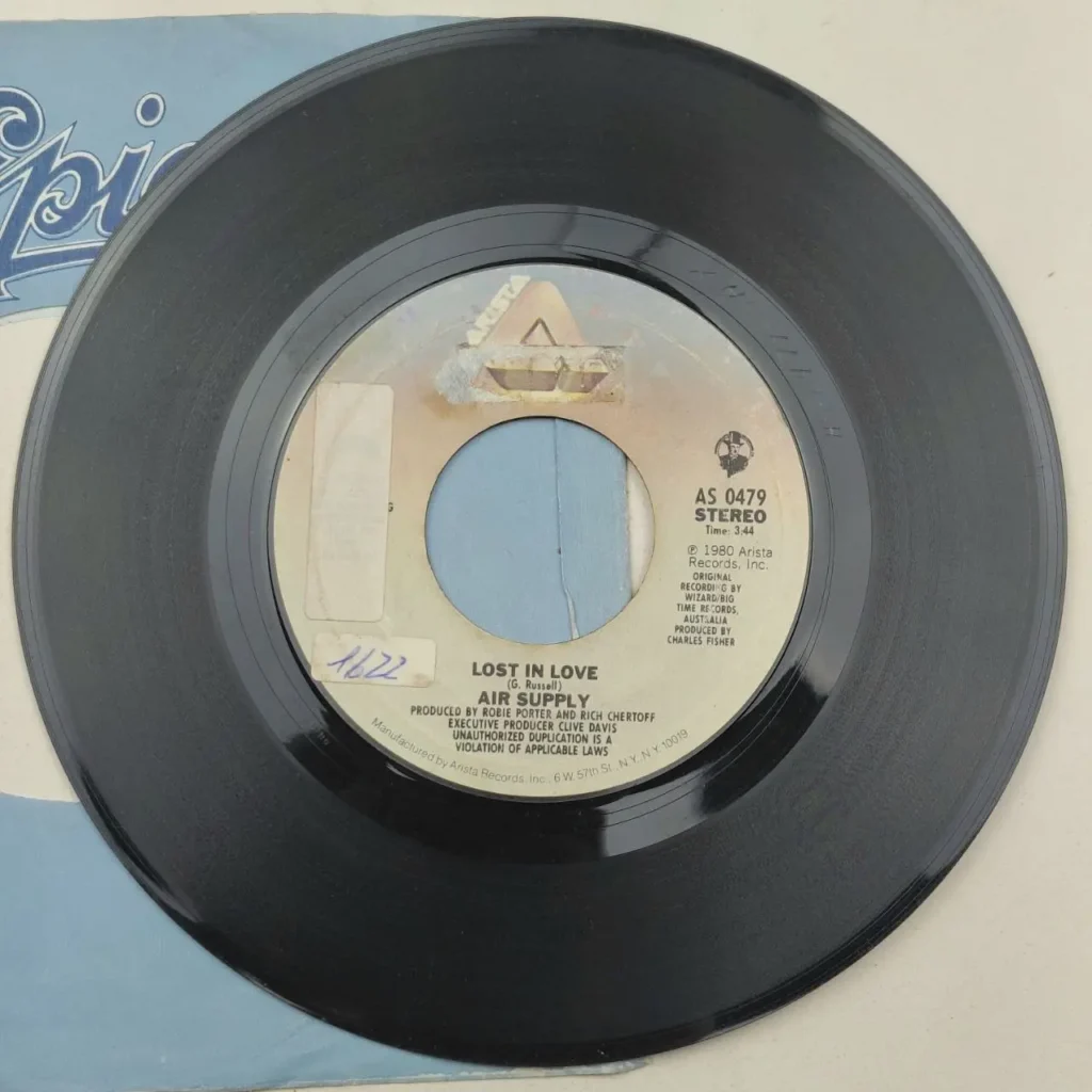 Vinilo 45 RPM de Air Supply "Lost in Love" en Arista Records, 1980. by Remates Narvaja