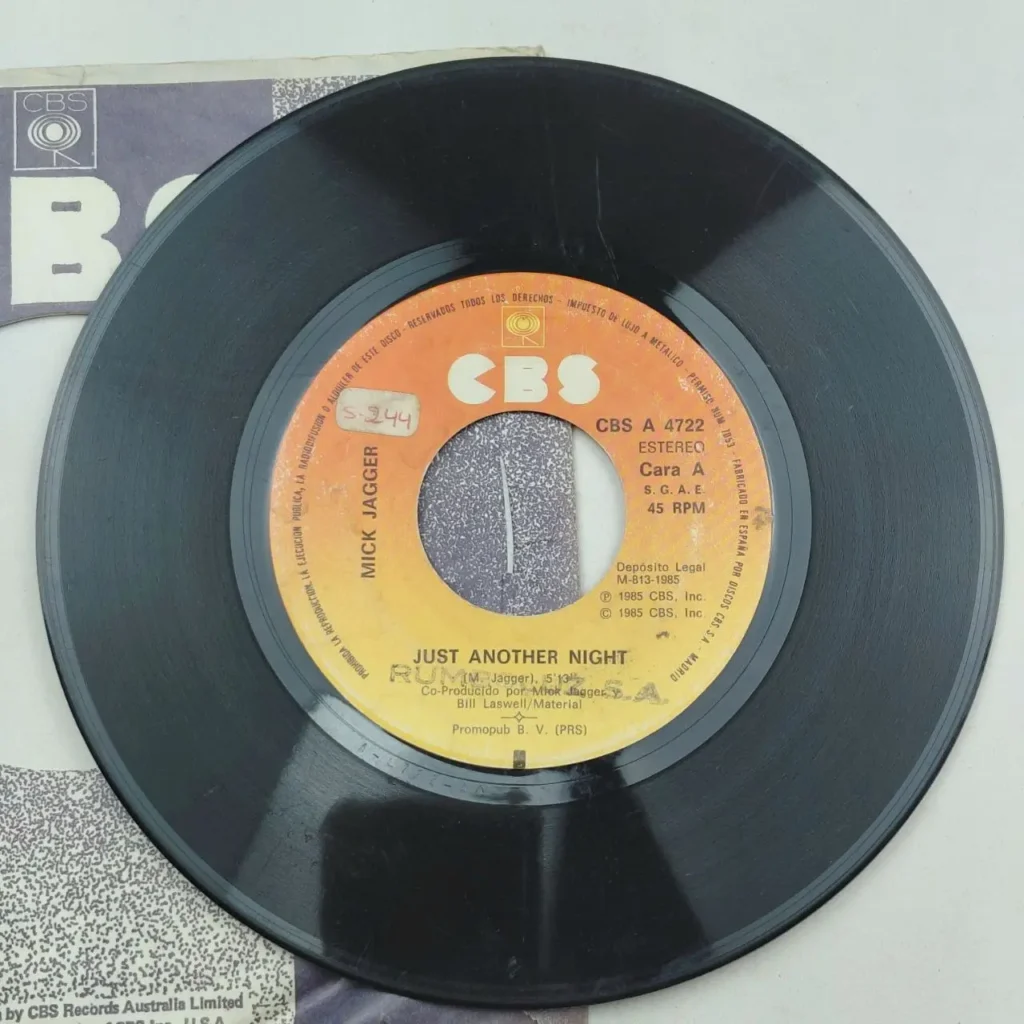 Disco de vinilo 45 RPM de Mick Jagger, "Just Another Night", sello CBS, de 1985. by Remates Narvaja