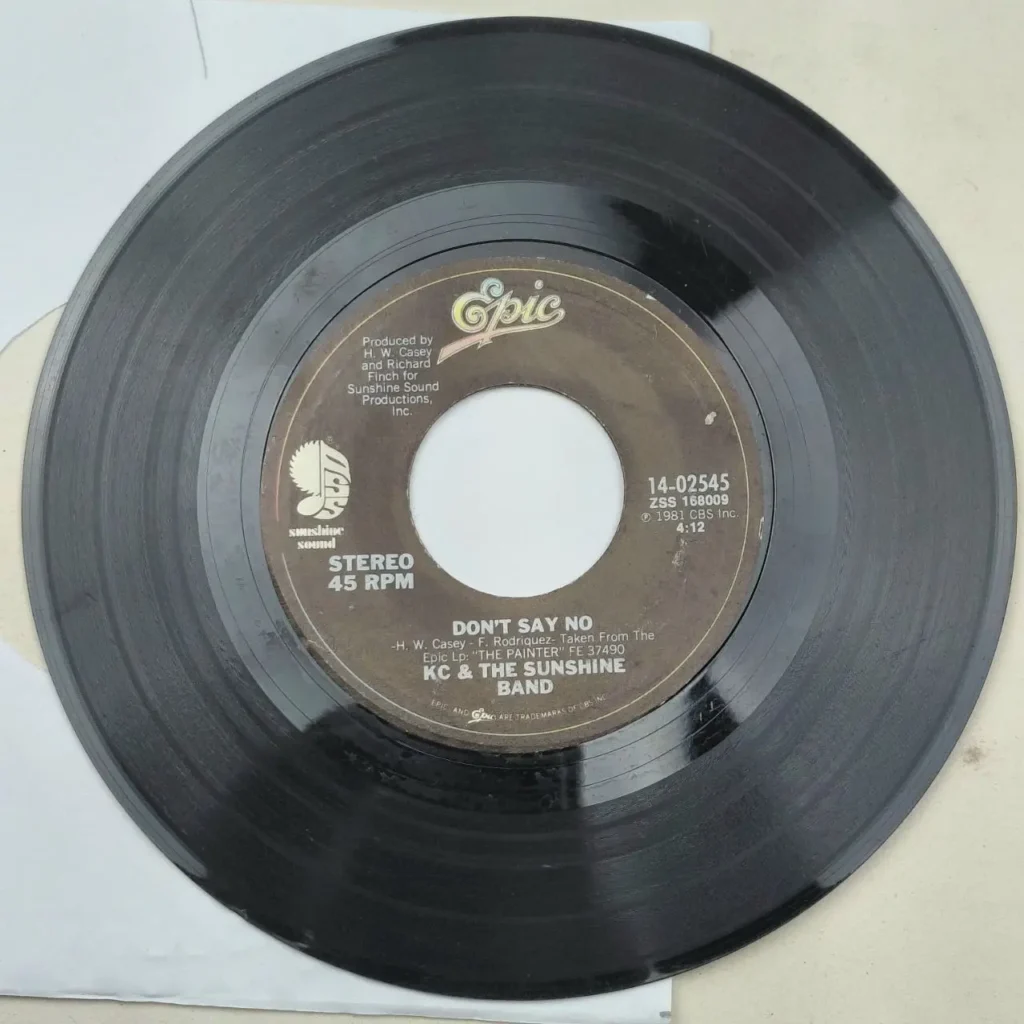 KC & The Sunshine Band - Don't Say No 45 RPM vinyl single, Epic Records 1981, catalog 14-0 by Remates Narvaja