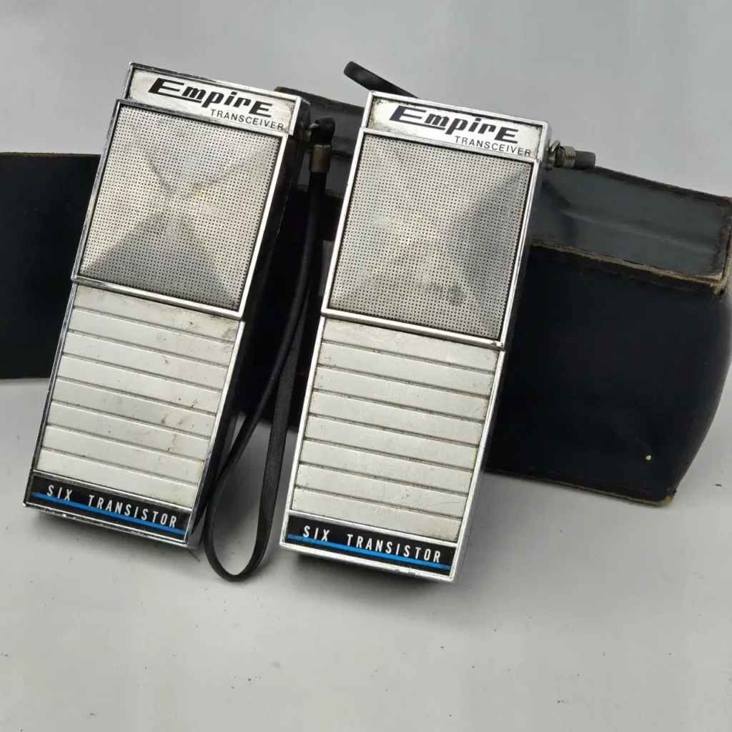 Par de transceptores vintage Empire Six Transistor. by Remates Narvaja