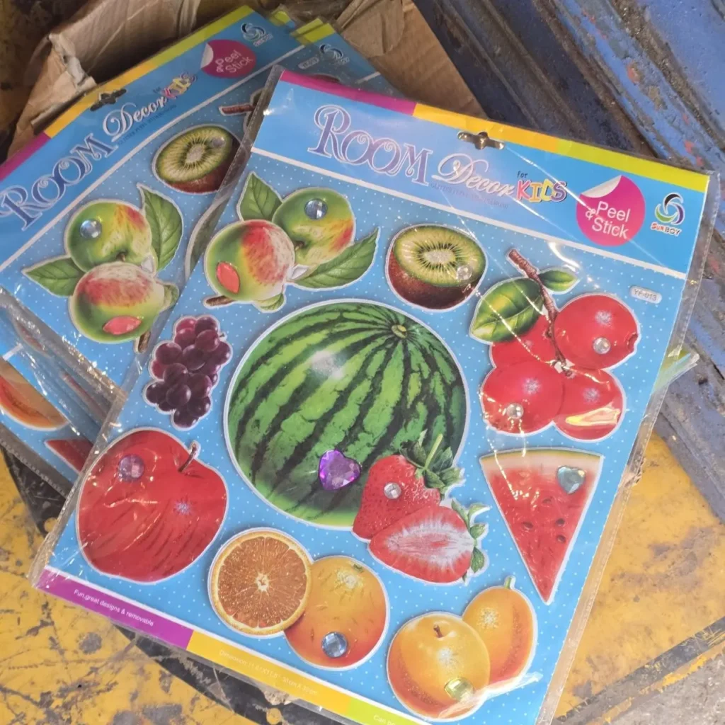 Stickers decorativos de frutas variadas con gemas para habitaciones infantiles. by Remates Narvaja