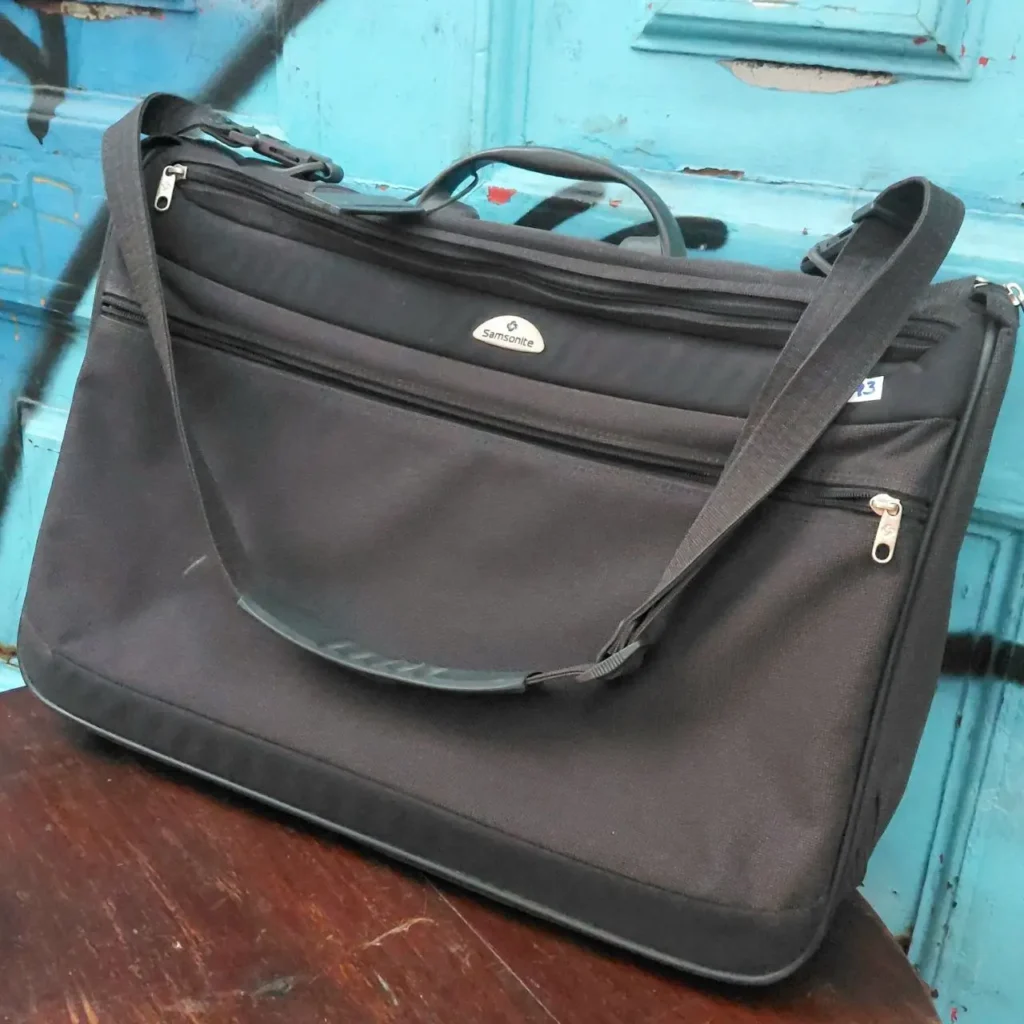 Maletín Samsonite negro. by Remates Narvaja