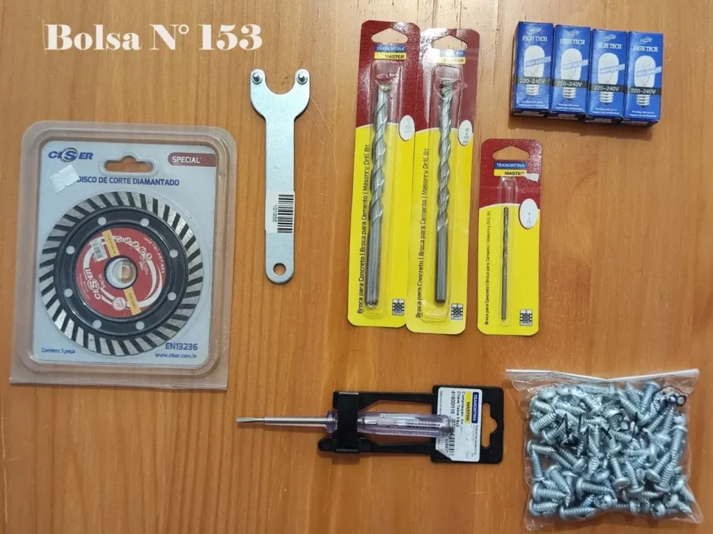 Kit de ferramentas e ferragens: disco de corte diamantado, brocas para concreto, testador de voltagem, parafusos, lâmpadas e by Remates Narvaja