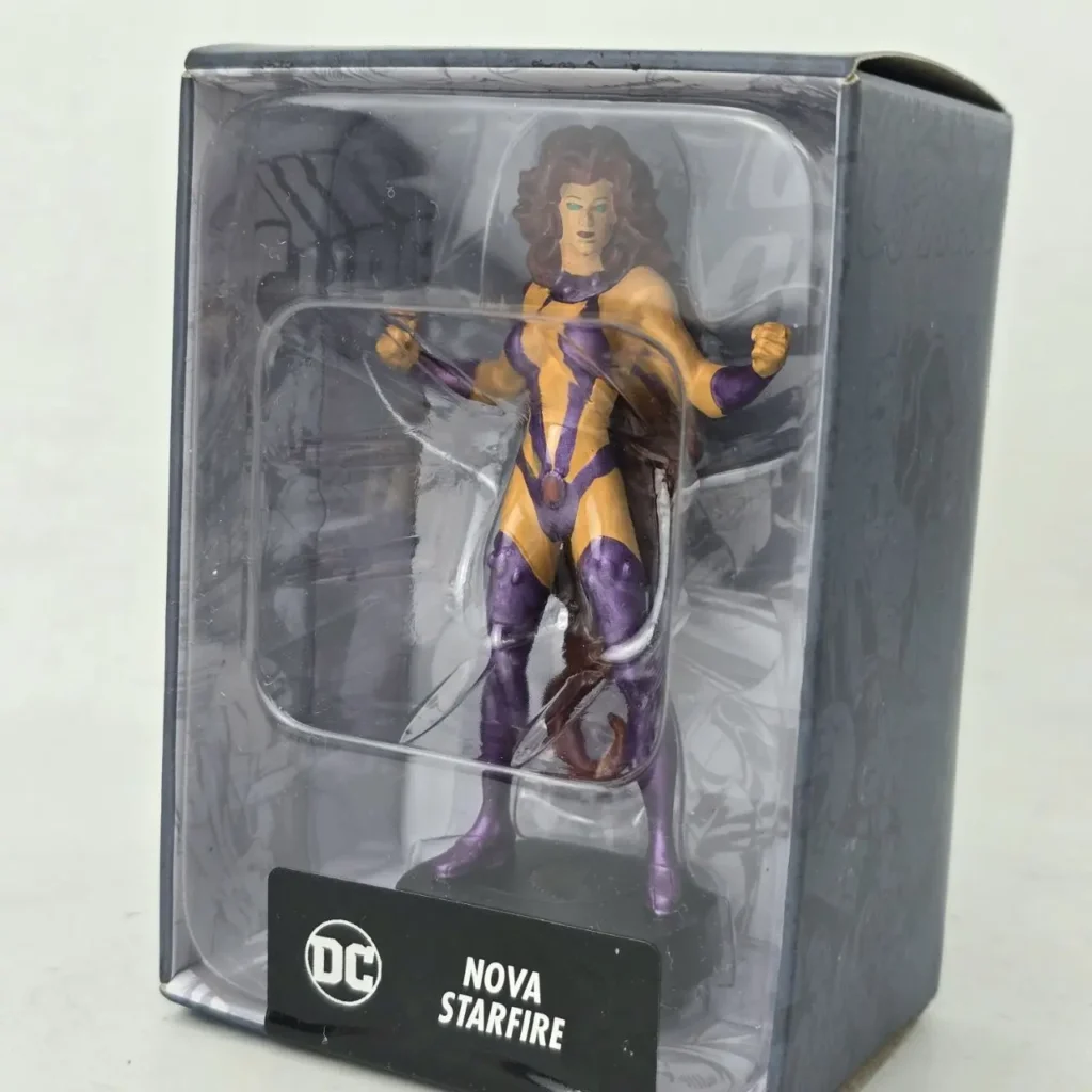Figura coleccionable DC Comics Nova Starfire en su empaque original. by Remates Narvaja