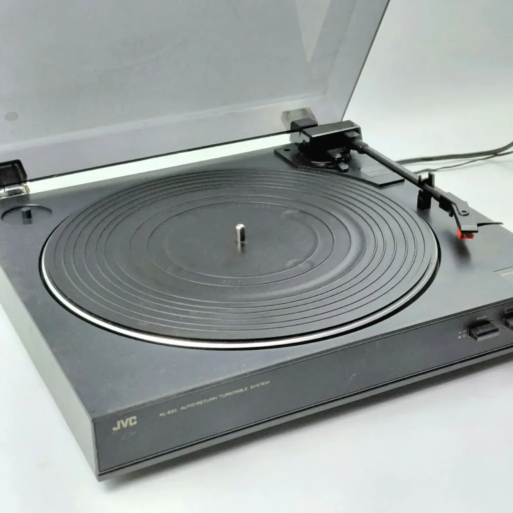 Tocadiscos JVC AL-E33 auto-retorno negro by Remates Narvaja