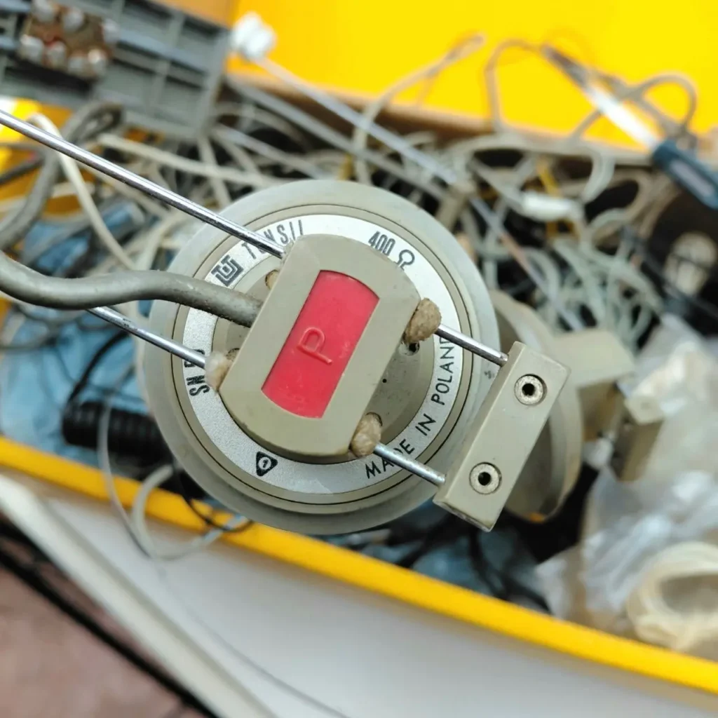 Sensor electrónico de 400 ohmios fabricado en Polonia. by Remates Narvaja