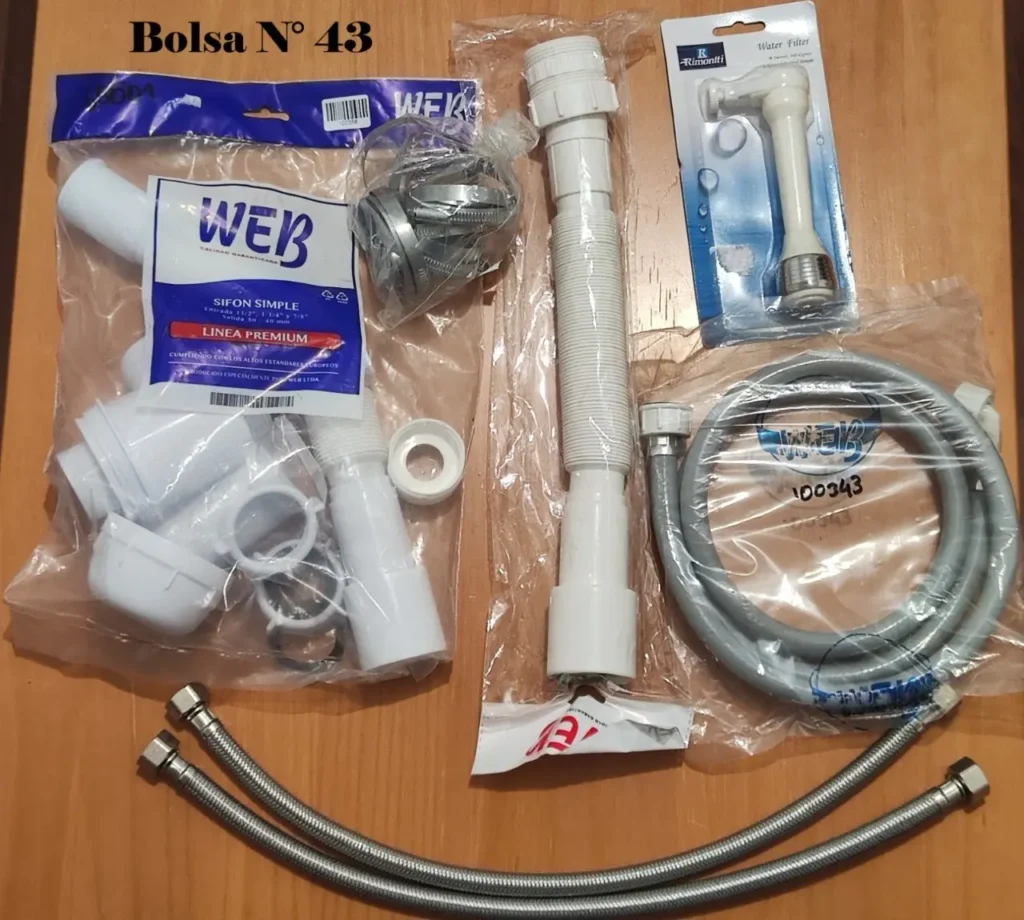 Bolsa N° 43 de piezas de fontanería: sifón, desagüe, mangueras flexibles y filtro de agua Rimont by Remates Narvaja