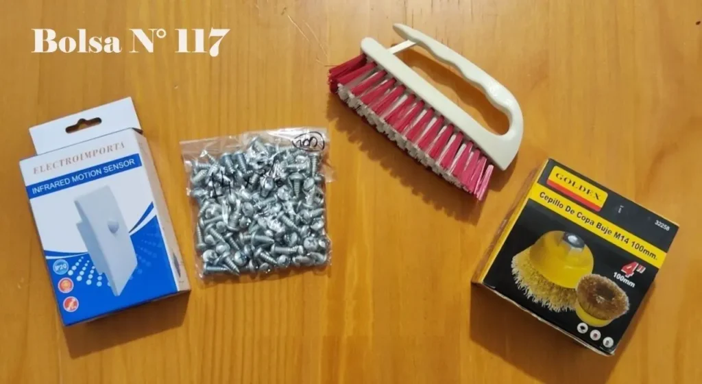 Bolsa N° 117 con sensor de movimiento infrarrojo, tornillos, cepillo de limpieza y cepillo de copa by Remates Narvaja