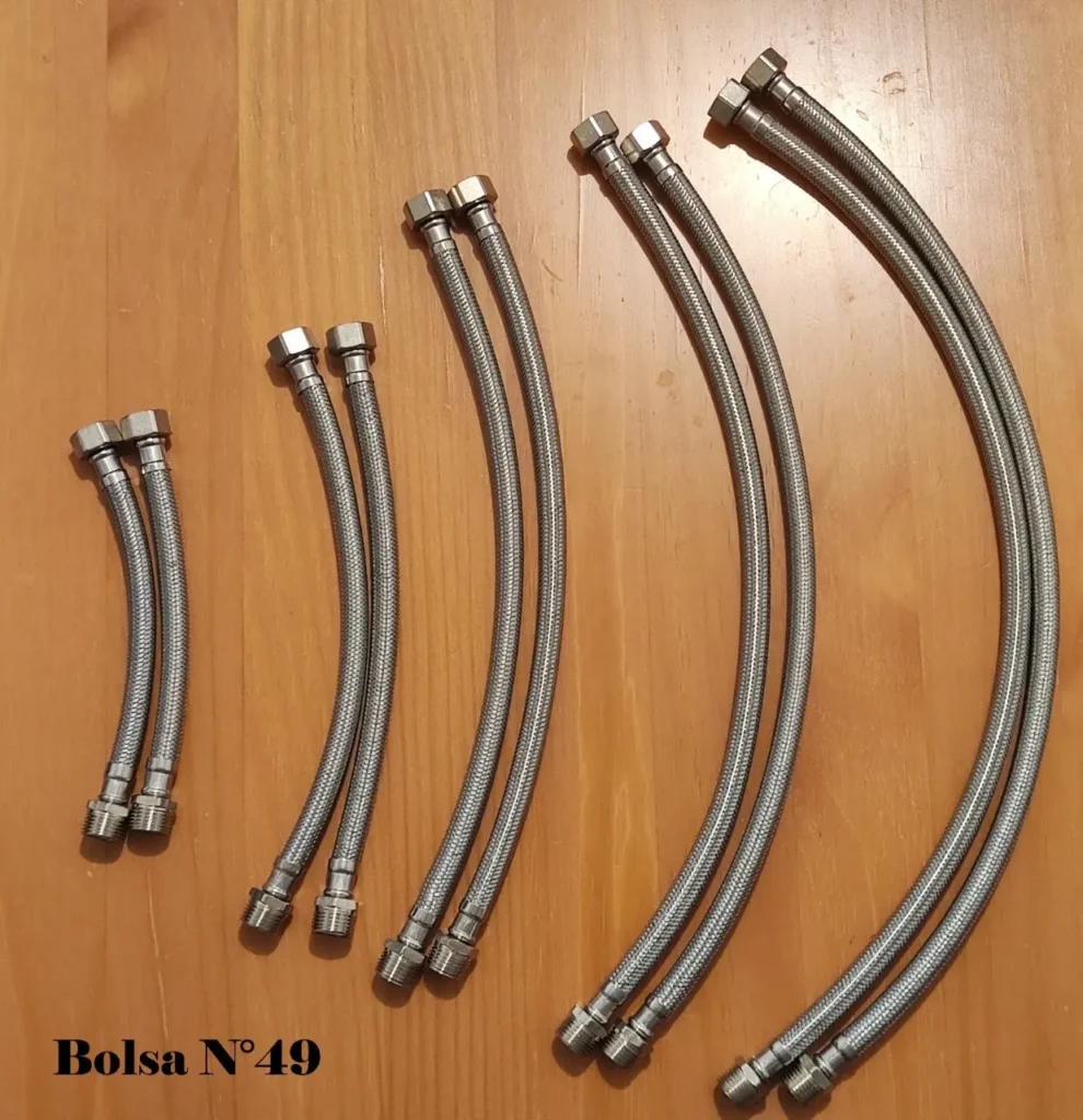 Surtido de mangueras flexibles de acero inoxidable para fontanería, varios tamaños. by Remates Narvaja