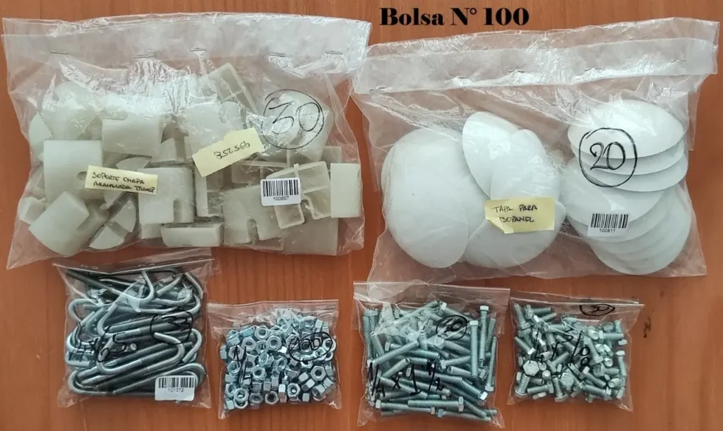 Bolsa N° 100 con kit de instalación: soportes de chapa, tapas para isopanel, tornillos, by Remates Narvaja