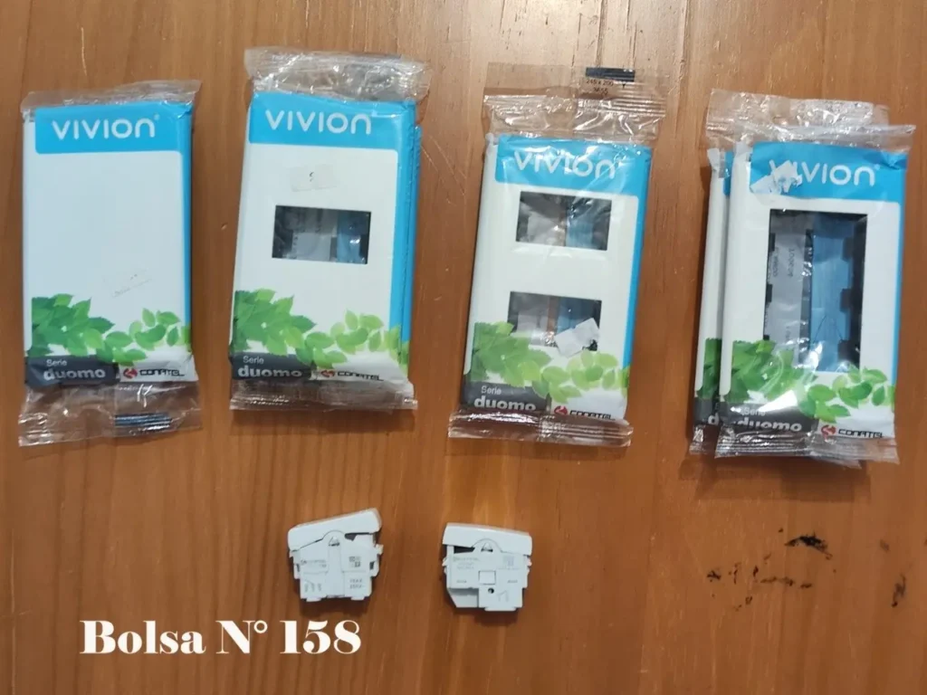 Placas y módulos eléctricos Vivion Serie Duomo, nuevos en empaque y sueltos. by Remates Narvaja