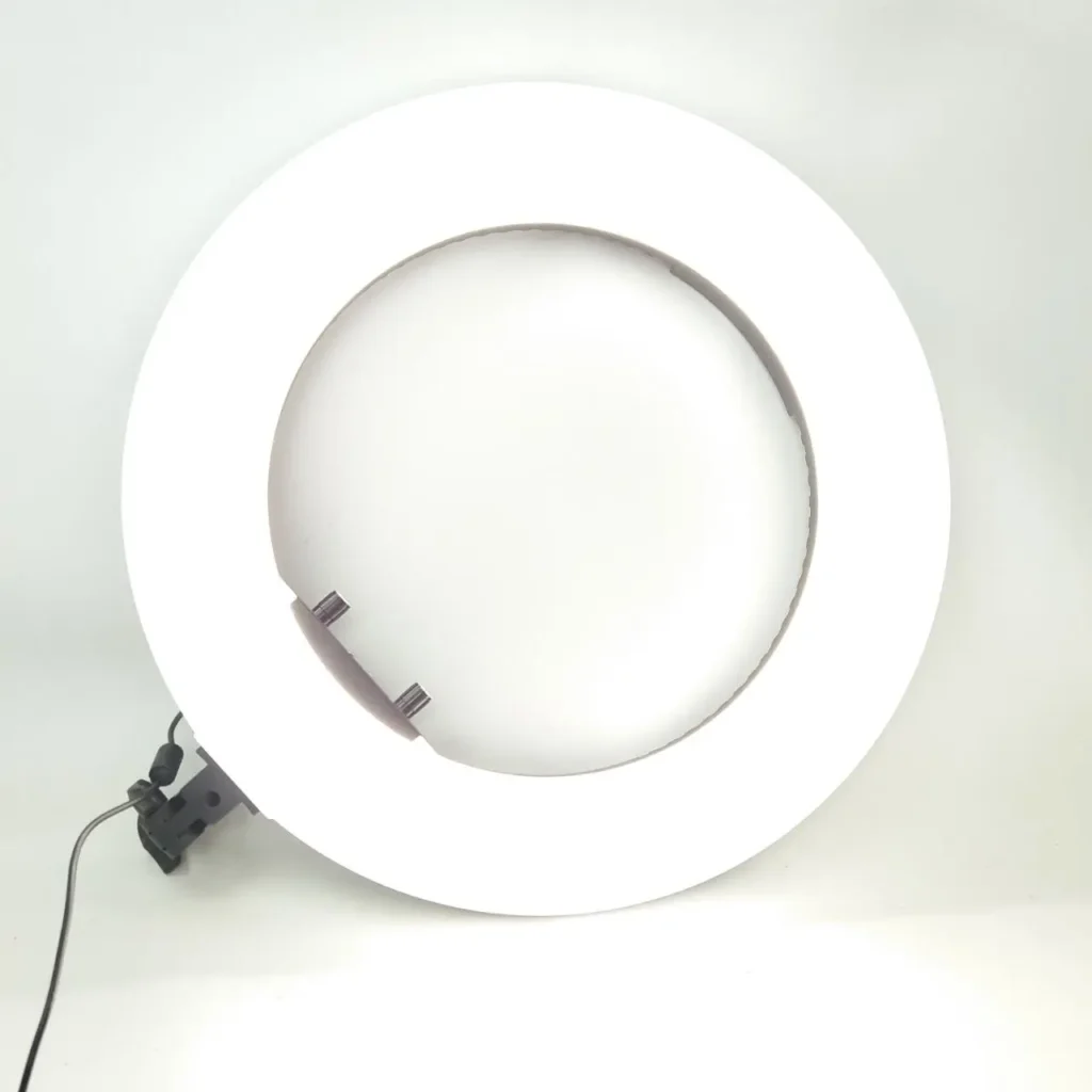 Luz de anillo LED blanca. by Remates Narvaja